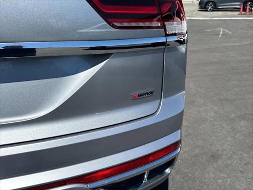 2022 Volkswagen Atlas Cross Sport 3.6L V6 SEL Premium R-Line