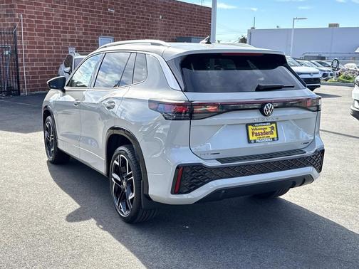 2026 Volkswagen Tiguan 2.0T SEL R-Line 4MOTION