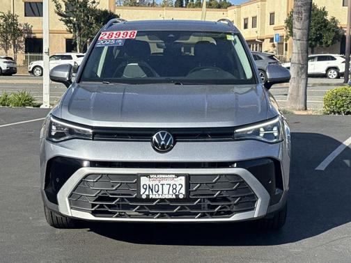 Pyrite Silver Metallic 2025 Volkswagen Taos 1.5T SE