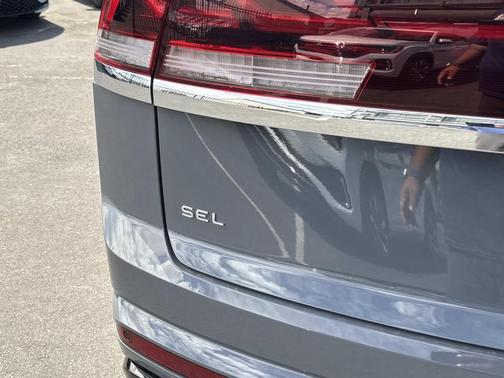 2025 Volkswagen Atlas Cross Sport 2.0T SEL Premium