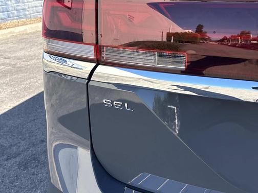 2026 Volkswagen Atlas 2.0T SEL Premium R-Line 4MOTION