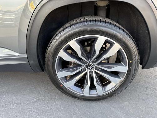 2022 Volkswagen Atlas 3.6L SEL Premium