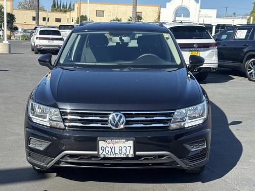 Deep Black Pearl 2019 Volkswagen Tiguan 2.0T S