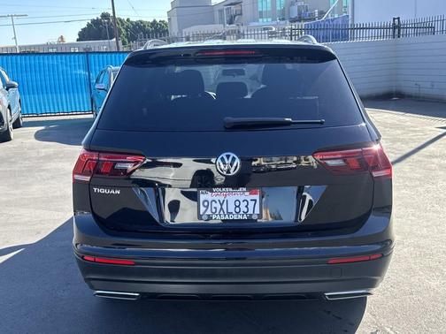 Deep Black Pearl 2019 Volkswagen Tiguan 2.0T S