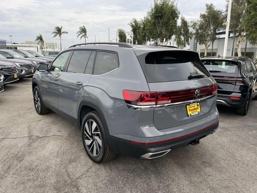2026 Volkswagen Atlas 2.0T SE w/Technology 4MOTION