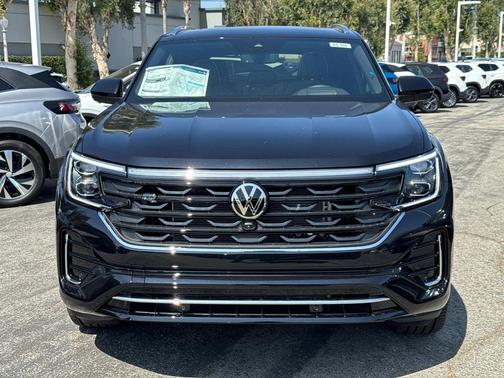 2025 Volkswagen Atlas Cross Sport 2.0T SEL Premium