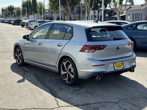 2025 Volkswagen Golf GTI 2.0T SE DSG