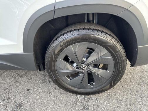 2026 Volkswagen Taos S