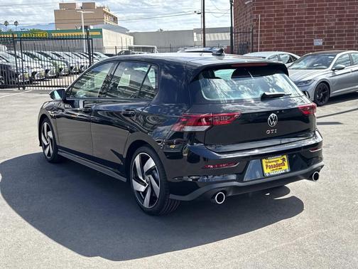 2025 Volkswagen Golf GTI 2.0T S DSG