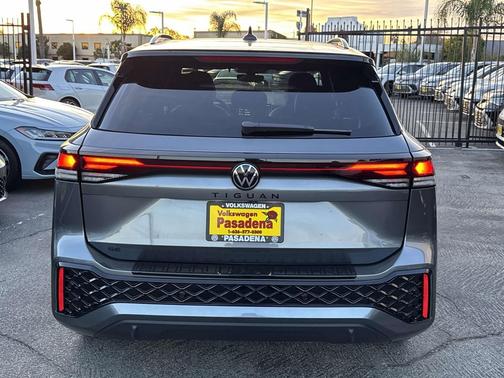 2026 Volkswagen Tiguan 2.0T SE R-Line Black 4MOTION