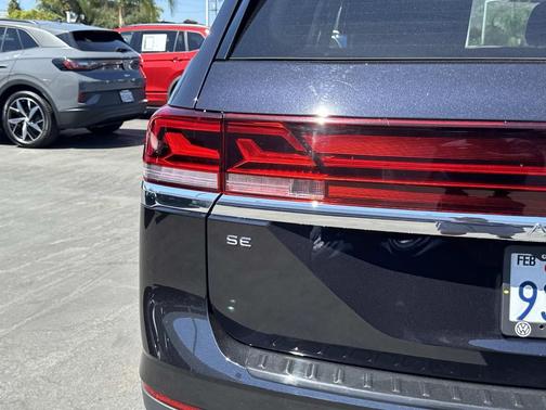 2025 Volkswagen Atlas 2.0T SE w/Technology