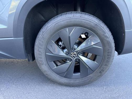 2025 Volkswagen Taos 1.5T S