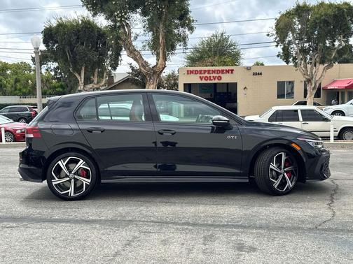 2025 Volkswagen Golf GTI 2.0T SE DSG