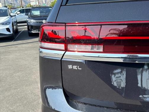 2025 Volkswagen Atlas 2.0T SEL Premium R-Line 4MOTION