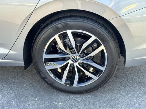 2026 Volkswagen Jetta 1.4T SE