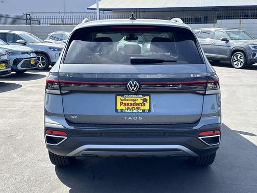Gray 2026 Volkswagen Taos SE