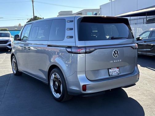 2025 Volkswagen ID. Buzz Pro S