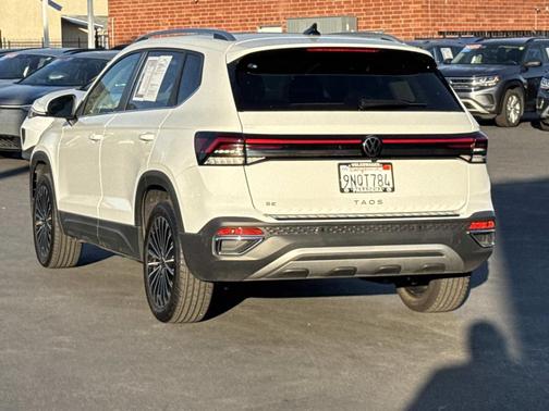 2025 Volkswagen Taos 1.5T SE