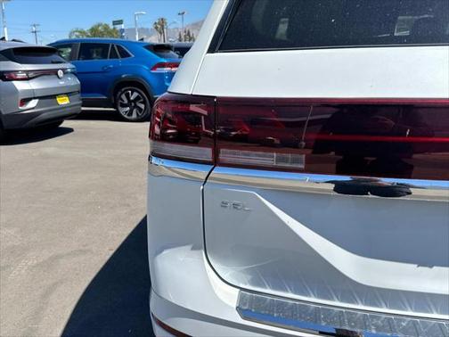 2025 Volkswagen Atlas 2.0T SEL Premium R-Line 4MOTION