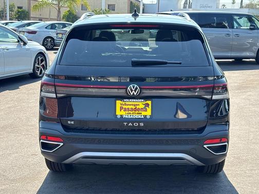 2025 Volkswagen Taos 1.5T SE