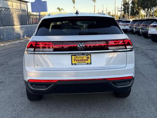 2026 Volkswagen Atlas Cross Sport 2.0T SE