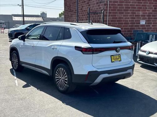2025 Volkswagen Tiguan 2.0T S