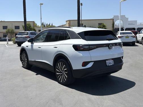 White 2025 Volkswagen ID.4 AWD Pro