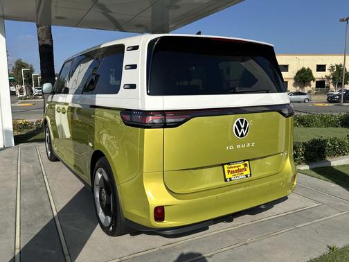 2025 Volkswagen ID. Buzz Pro S Plus with 4MOTION