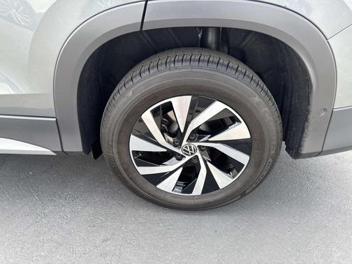 2025 Volkswagen Tiguan 2.0T S