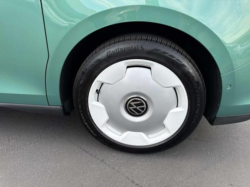 2025 Volkswagen ID. Buzz 1st Edition with 4MOTION