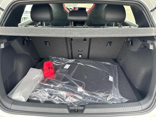 2025 Volkswagen Golf GTI 2.0T SE DSG