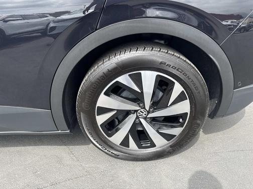 Deep Black Pearl 2023 Volkswagen ID.4 Pro