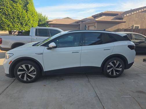 Pure White 2023 Volkswagen ID.4 Pro