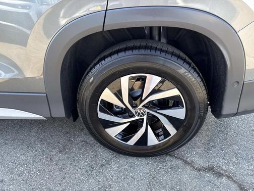 2025 Volkswagen Tiguan 2.0T S