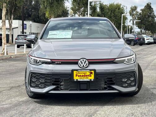 2025 Volkswagen Golf GTI 2.0T SE DSG