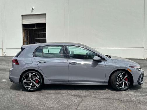 2025 Volkswagen Golf GTI 2.0T SE DSG