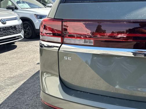 2026 Volkswagen Atlas 2.0T SE w/Technology 4MOTION