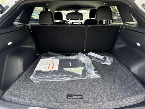 2026 Volkswagen Atlas Cross Sport 2.0T SE