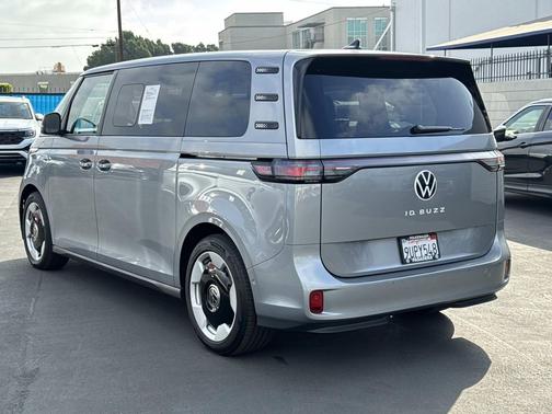 2025 Volkswagen ID. Buzz Pro S