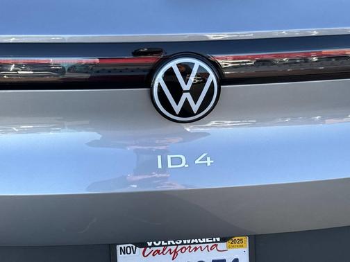 2023 Volkswagen ID.4 S