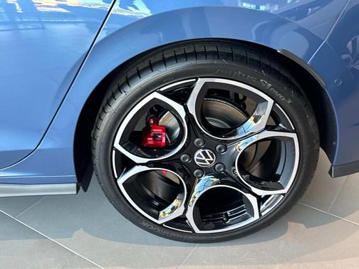 2025 Volkswagen Golf GTI 2.0T S DSG