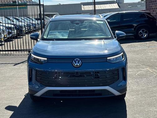 2025 Volkswagen Tiguan 2.0T SE 4MOTION