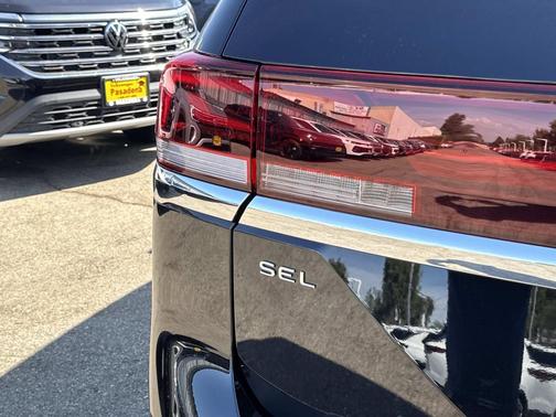 2026 Volkswagen Atlas 2.0T SEL Premium R-Line 4MOTION