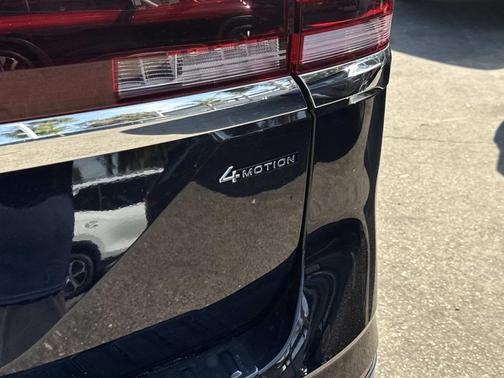 2026 Volkswagen Atlas 2.0T SEL Premium R-Line 4MOTION