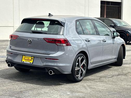 2025 Volkswagen Golf GTI 2.0T SE DSG
