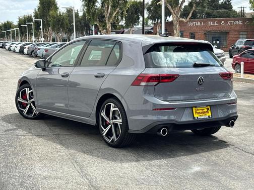 2025 Volkswagen Golf GTI 2.0T SE DSG