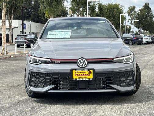 2025 Volkswagen Golf GTI 2.0T SE DSG