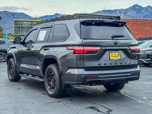 2024 Toyota Sequoia Base
