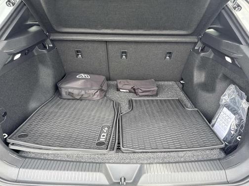 White 2025 Volkswagen ID.4 Pro