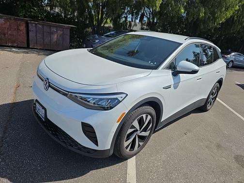 White 2025 Volkswagen ID.4 Pro
